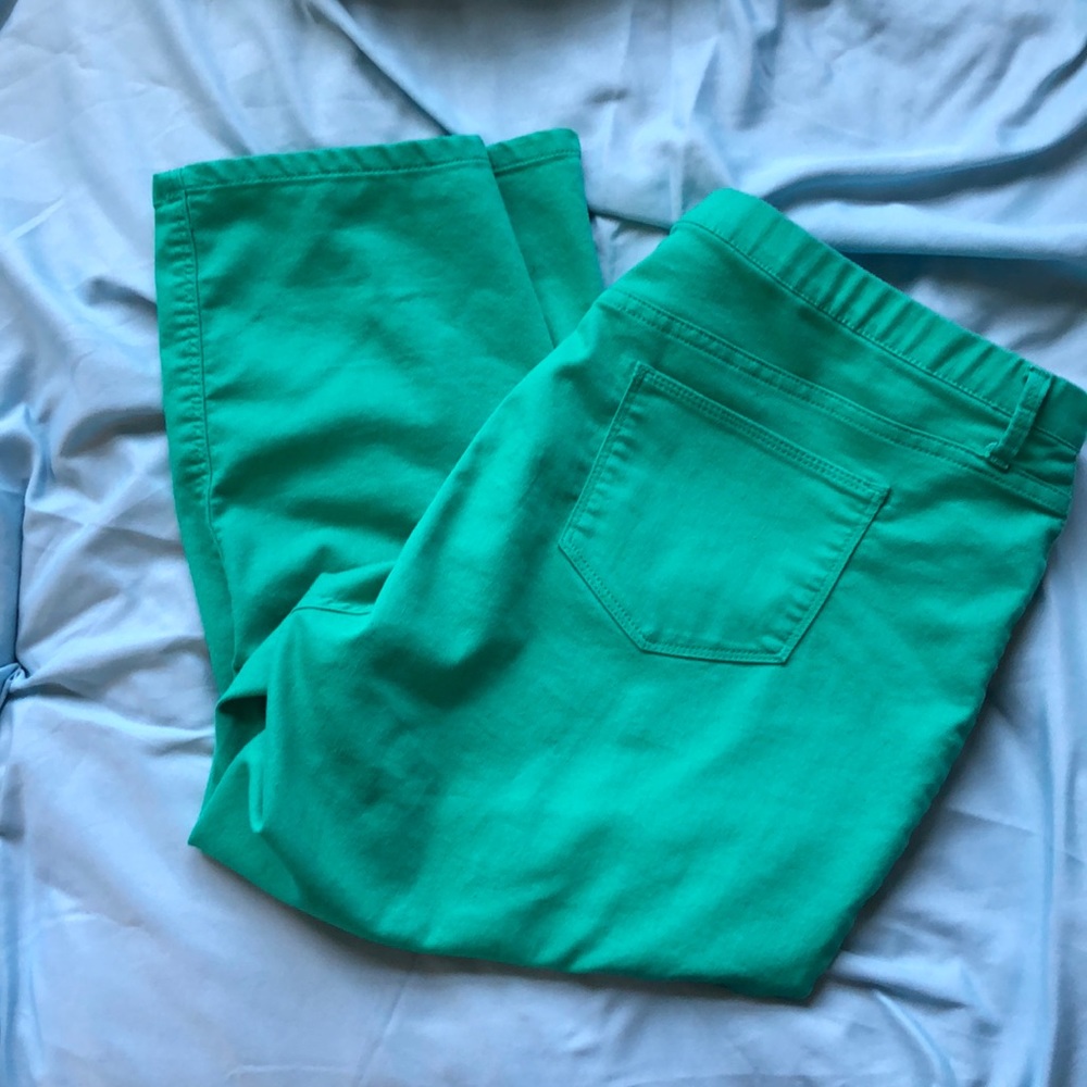 Kelly Green Capri leggings